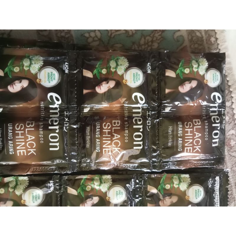 Emeron Nutritive Shampoo Black Shine Urang Aring 10 ml x 12 sachet/ satu renceng