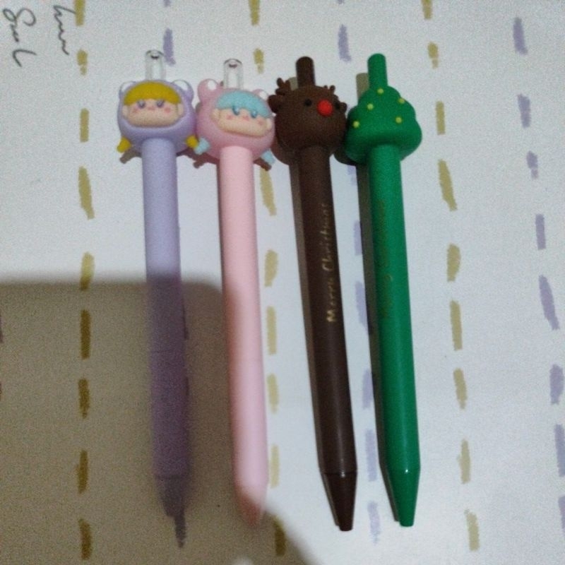 

pen nuansa natal dan bentuk yakult