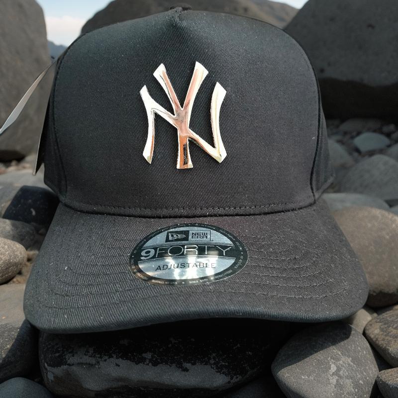 NY METAL TOPI HITAM LOGO HITAM SILVER PUTIH GOLD / TOPI BISBOL METAL LOGAM NY / NY