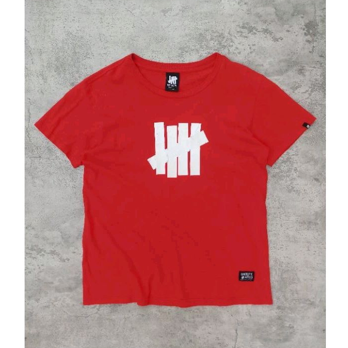 Kaos undefeated second | undefeated tee | red big logo