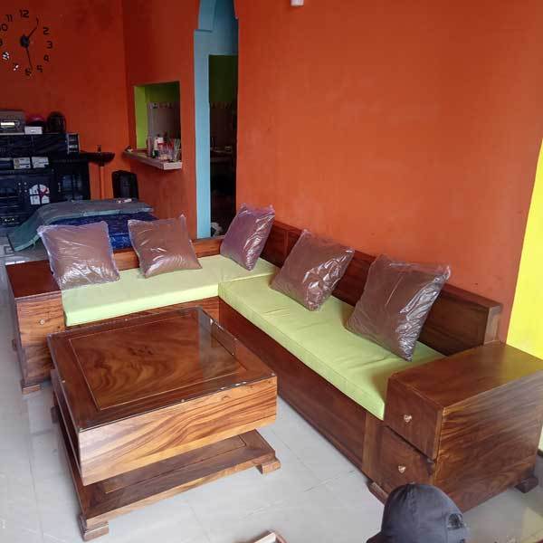 Set Meja Tamu Sudut Trembesi