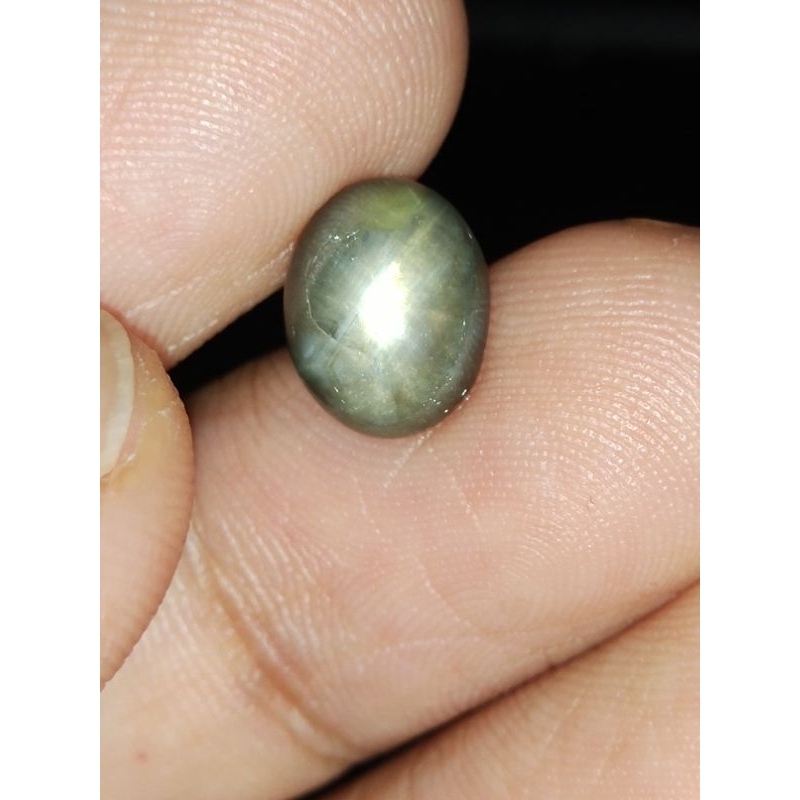 Natural Green Star Sapphire 12 Multi Rays 10 x 8 x 4 mm 3.4 Ct Bintang Tajam Oval Cabochon Code 1322
