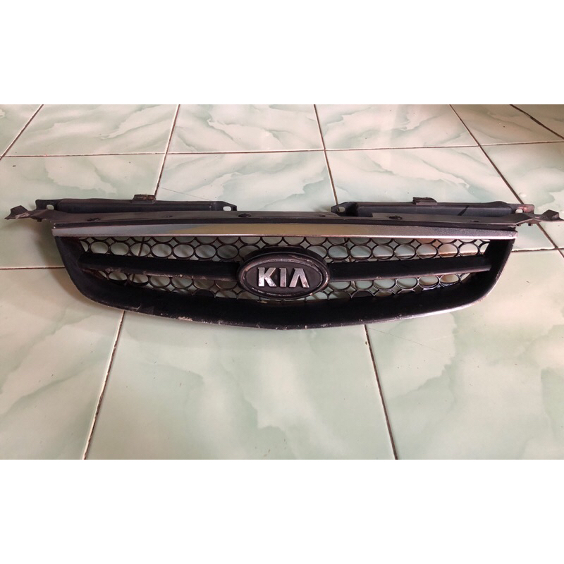 Grill kia shuma 2000-2005 original