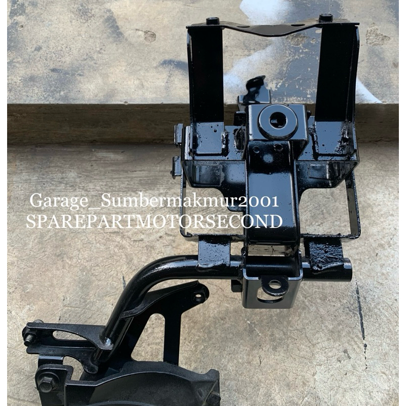 Pangkon Aki Dudukan Cover Tempat Aki Vario 125 Old Original Copotan