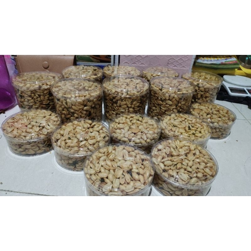 

KACANG GORENG BAWANG