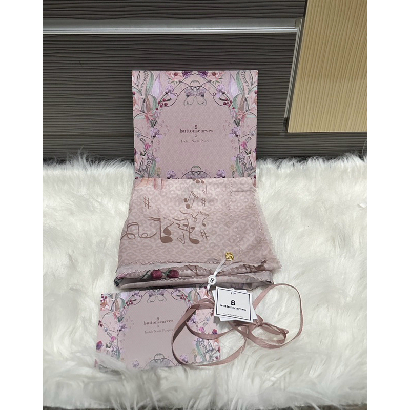 ❌SOLD❌ NEW SCARF BUTTONSCARVES NADA FIS XL ORIGINAL