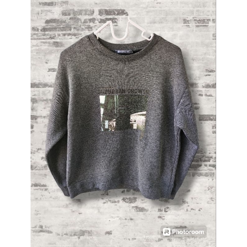 Sweater Crewneck Hangten - Preloved