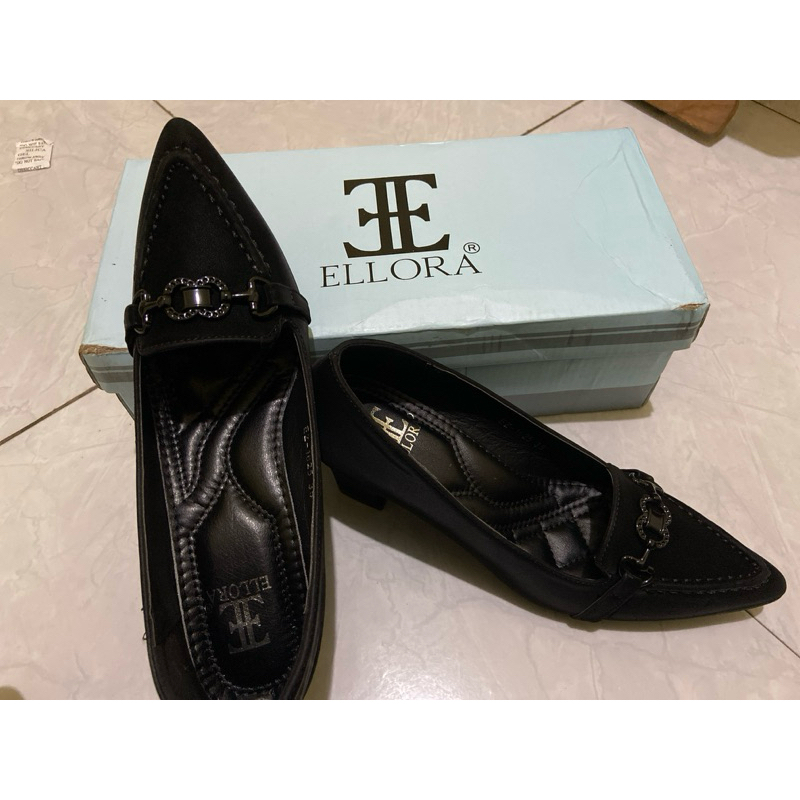 Flatshoes Ellora hak tinggi