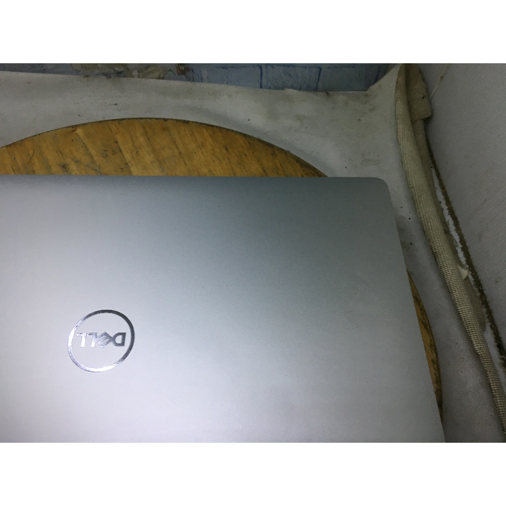 DELL XPS 15 7590 I9 9980H 32GB RAM 1TB SSD 4K DISPLAY TOUCH GTX 1650