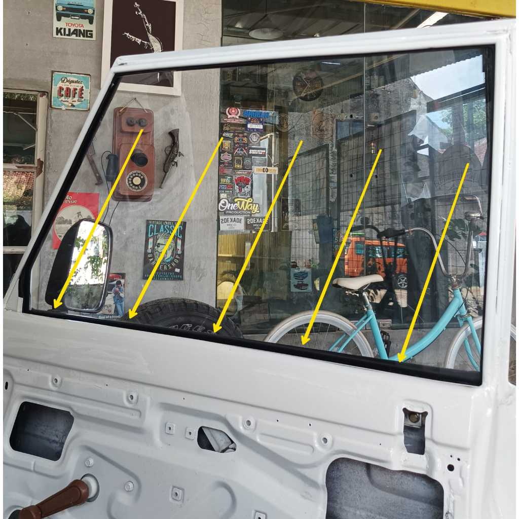 Pelipit kaca dalam untuk mobil Hijet 1000