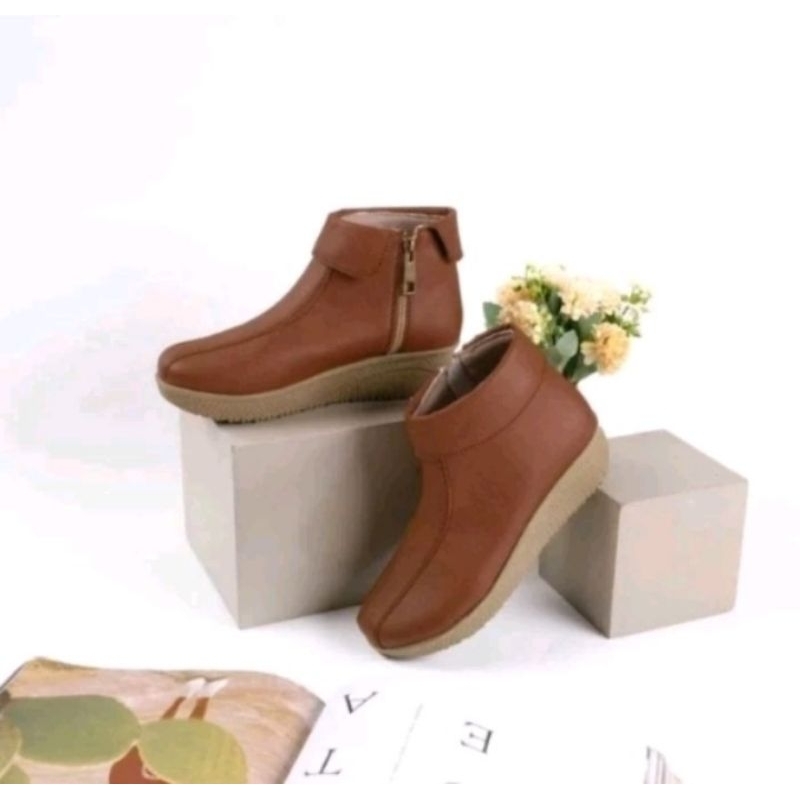 ONET S Sepatu Boots Cewe Korea Kekinian