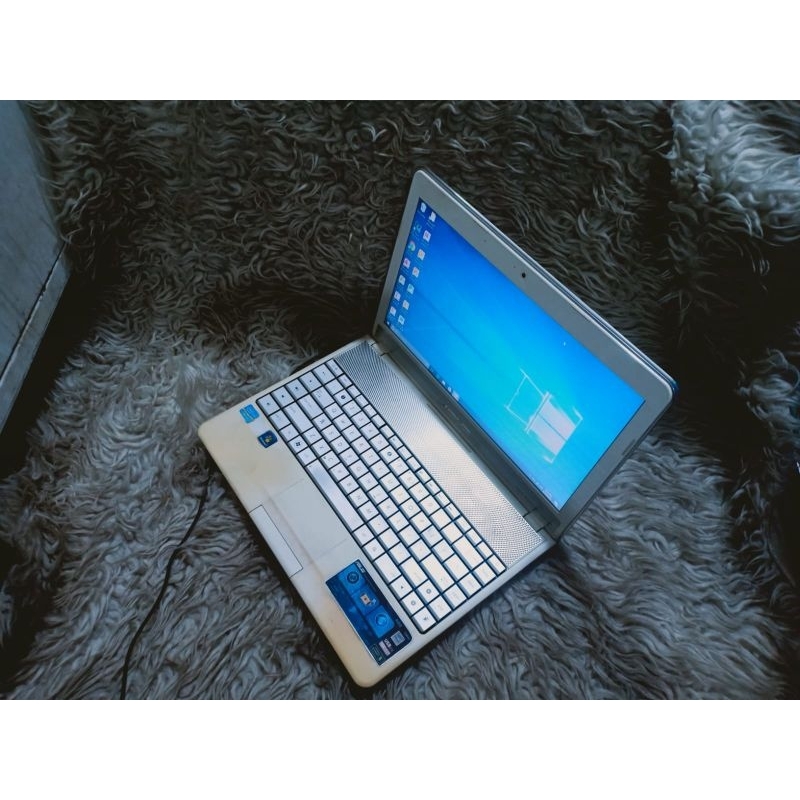 Laptop Murah  Asus N45S core i5-2430M Ram 8GB double vga