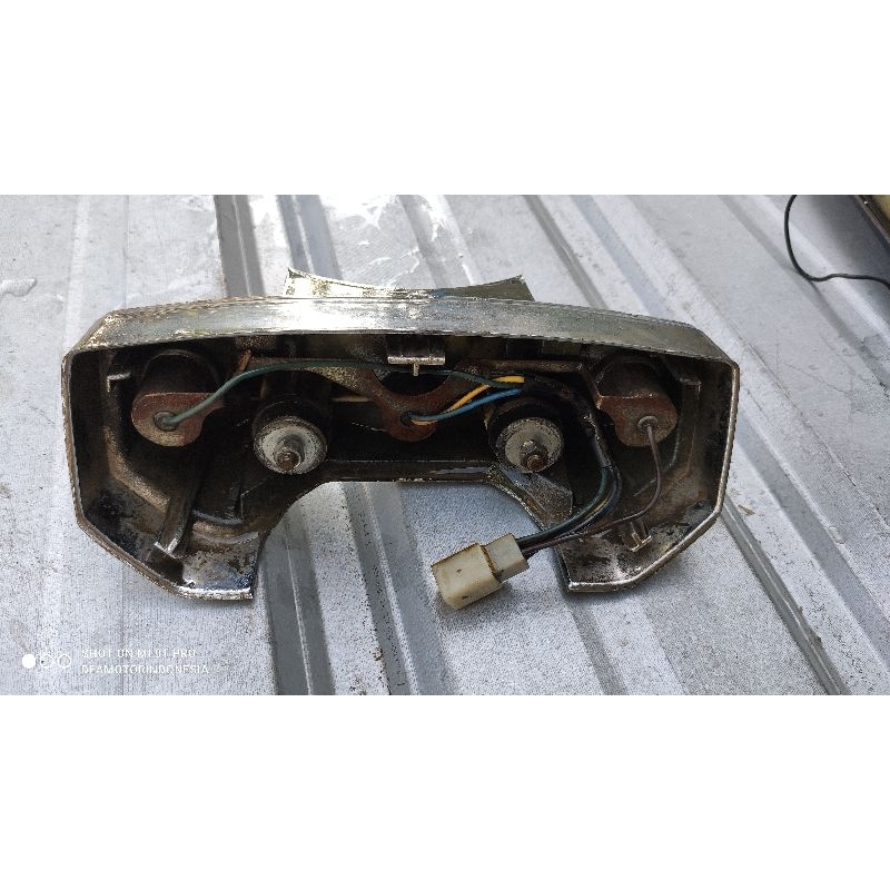 reflektor belakang Yamaha v80