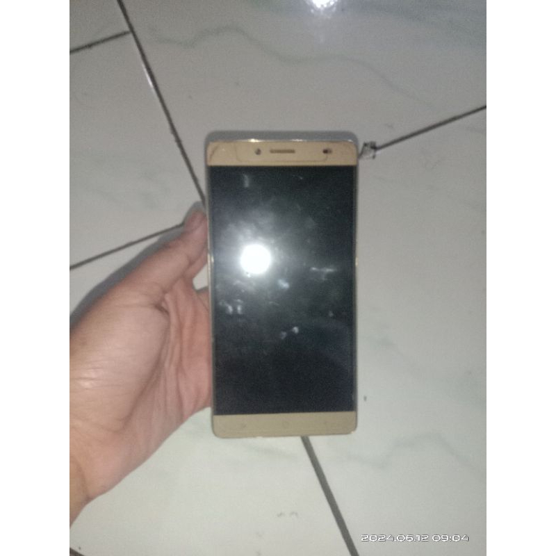 lcd touchcsreen ken mobile r7