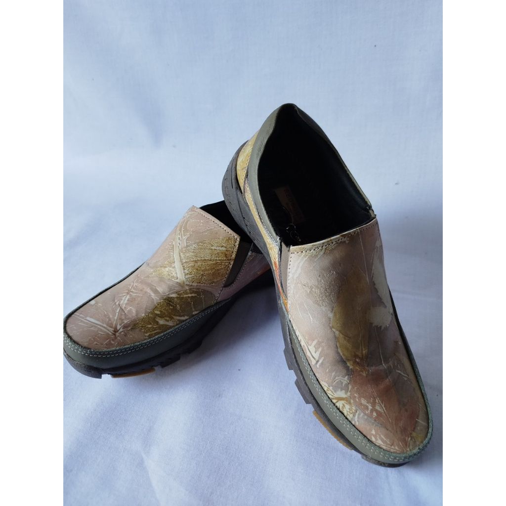 Sepatu Kulit Ecoprint