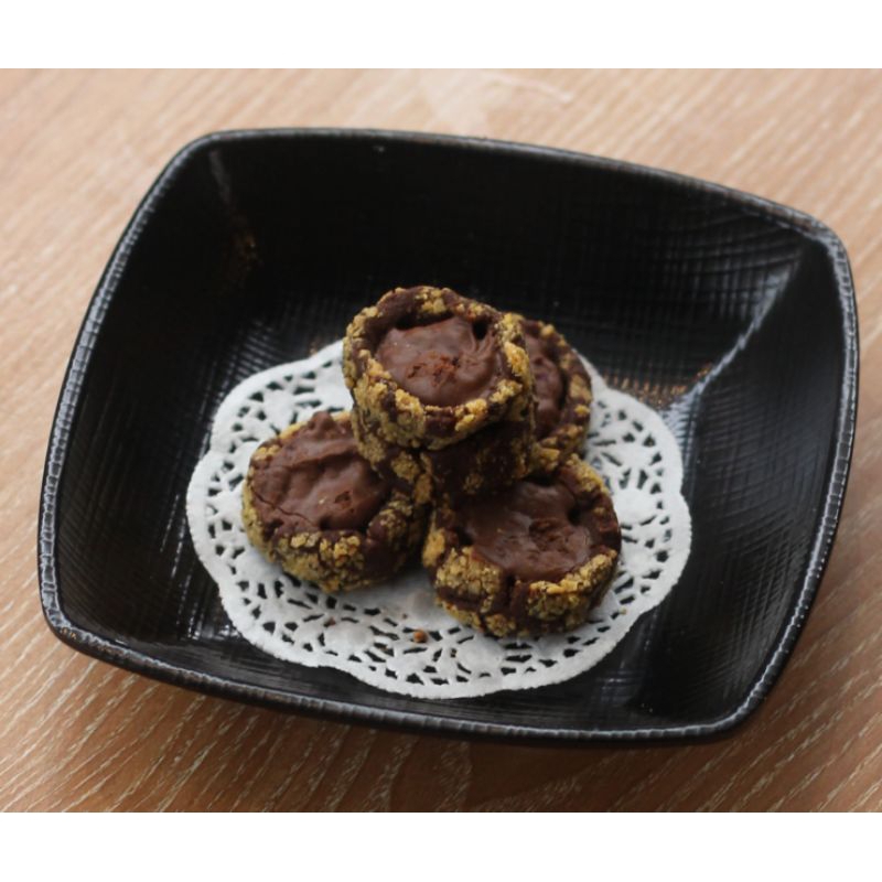 

Kue Kering Makassar - Hazelnut Flakes