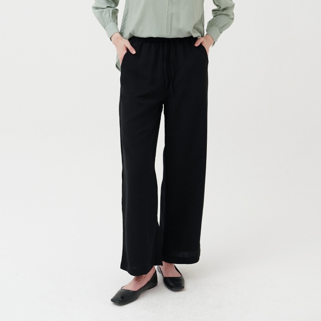 Mississippi Straight Leg Trousers Pants Celana Wanita Panjang LIN000481M Hitam