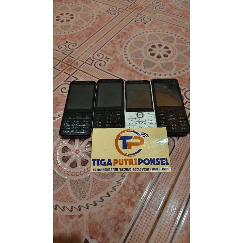 nokia 230 sim second kondisi normal siap pakai harian kelengkapan Hp baterai dan charger