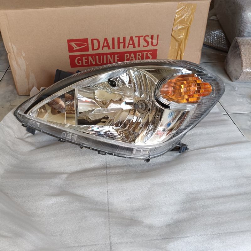headlamp/lampu depan Avanza Xenia 2006 2007 2007 2008 2009 2010 2011 ori