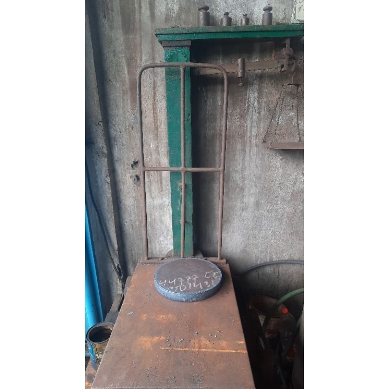 Besi plat bulat tebal 30mm diameter 230mm 1pcs