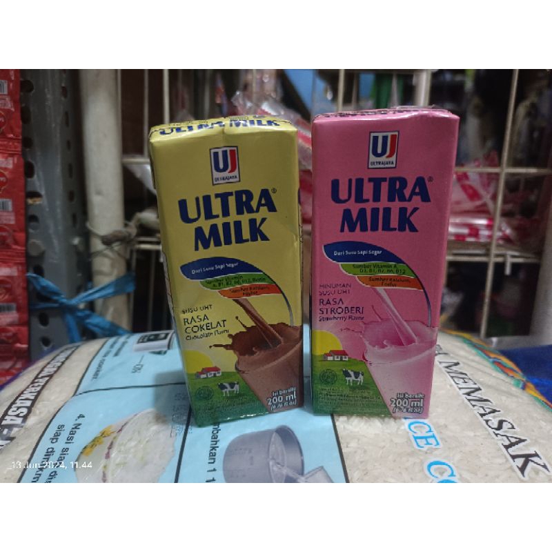 

Ultra Milk Susu UHT Coklat/Strawberry 200ml