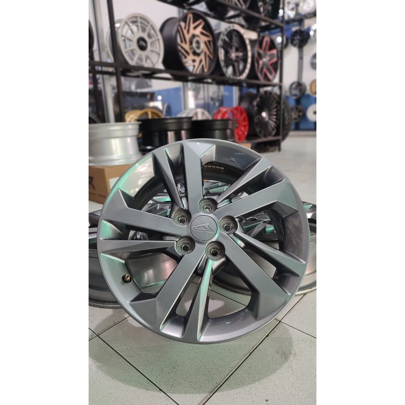 Velg oem atau copotan NEW XENIA ring 15 pcd 5x100