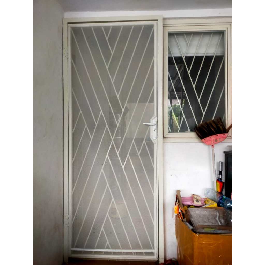 pintu teralis kasa nyamuk