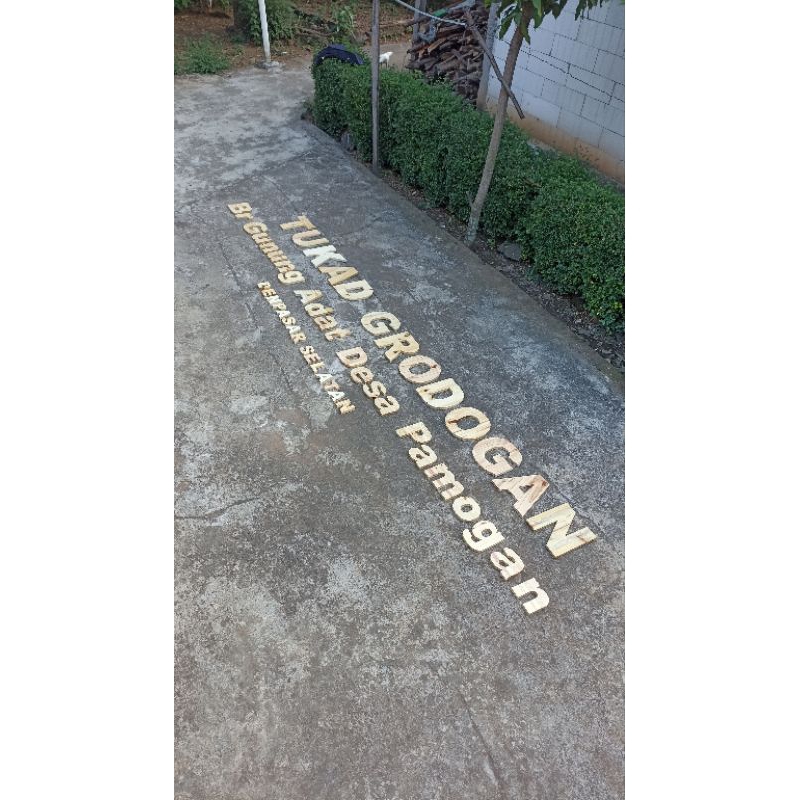 lettering huruf timbul kayu jati belanda