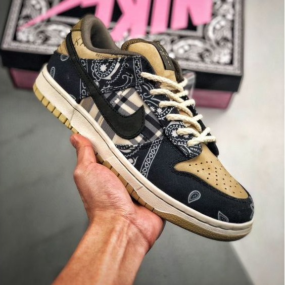 TRAVIS SCOTT X NIKE SB DUNK LOW QS 'CACTUS JACK' CT5053-001