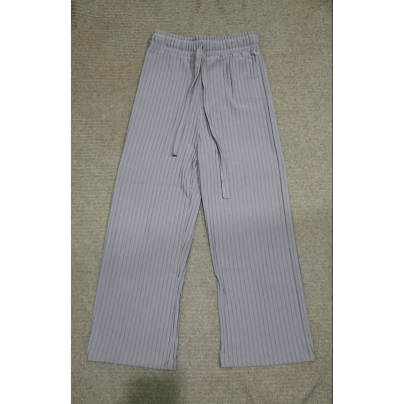 Preloved Celana Knit Highwaist Khaki