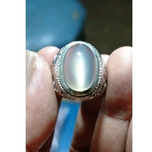 ANGGUR KRISTAL GIWANG CAT EYE