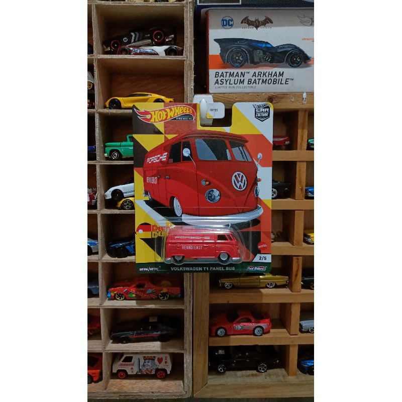 Hotwheels premium volkswagen T1 panel bus