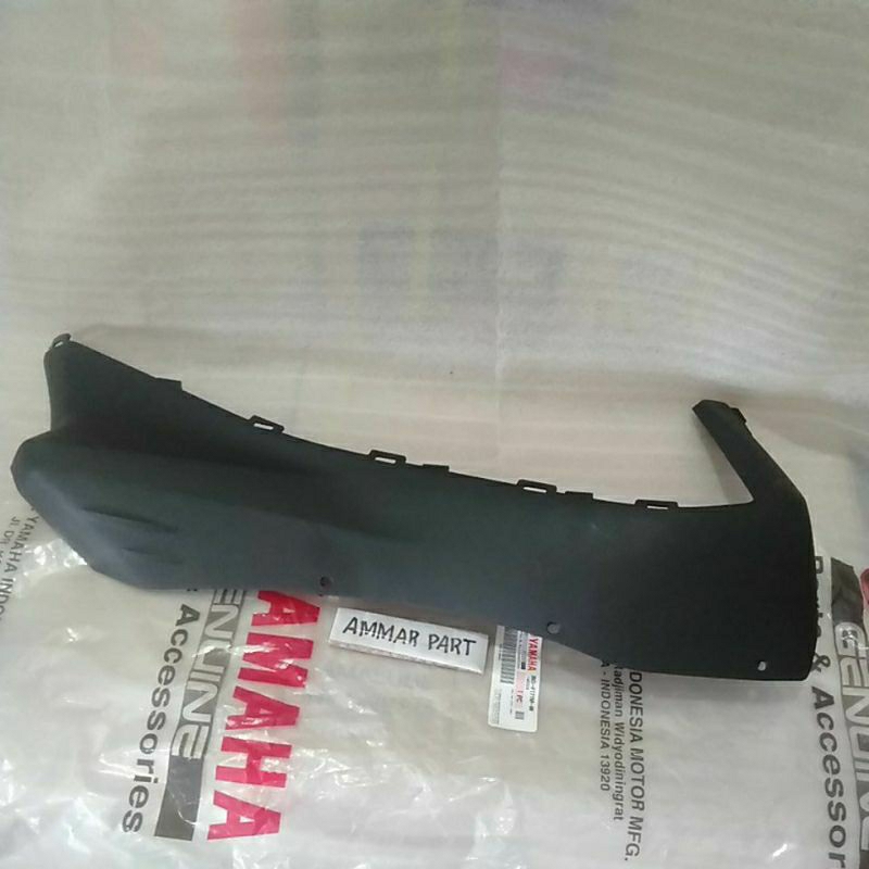 Cover Body Dek Bawah Sambungan Bordes Kanan Aerox 155 Old Original Yamaha