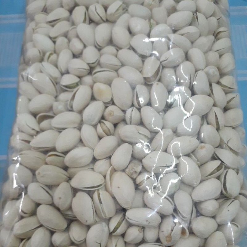 

KACANG PISTACIOS