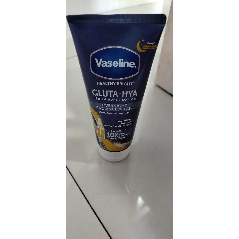 Vaseline gluta hya over night