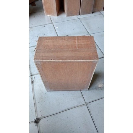 

PALET UNTUK REFLEKTOR