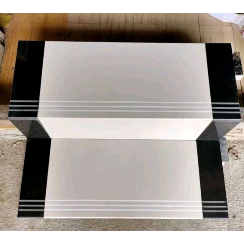 Granit keramik anak tangga kombinasi hitam cream  polos size 30x70, 30x80, 30x90, 30x100, 30x120 ste