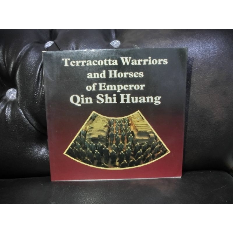 BUKU PENEMUAN TERAKOTA CHINA "SUPER LANGKA"
