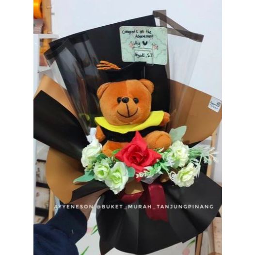 Buket Boneka Wisuda Coklat dan bunga putih merah Kertas Warna Hitam Coklat