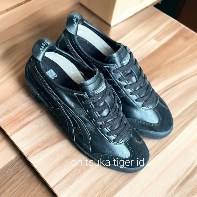 SEPATU 0NITSUKA ORIGINAL MEXICO66 DELUXE TRIPLE BLACK