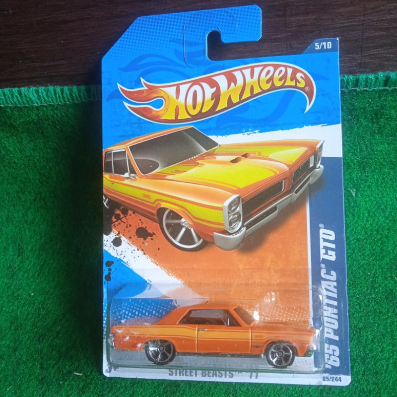hot wheels hotwheels 65 pontiac GTO 1965 orange street beast muscle classic klasik