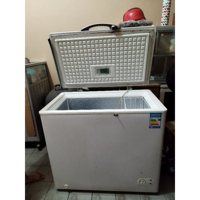 Sanken Chest Freezer 300 liter Second