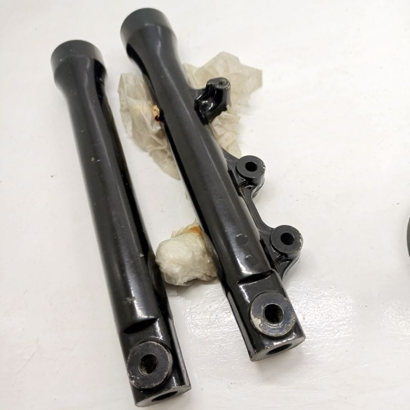 bottom shock depan suzuki tornado gs satria r ori battem shock depan satria r tornado gs ori