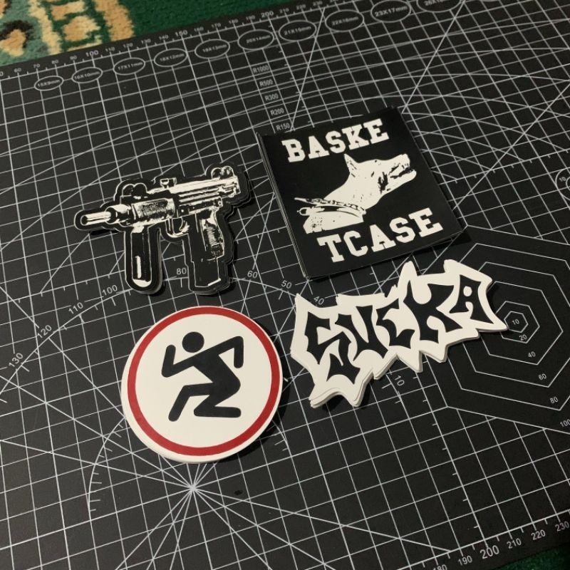 

STIKER PACK BAND HARDCORE | SUCKA BASKETCASE 121 | STIKER HELM STIKER MOTOR STIKER LAPTOP STIKER HP