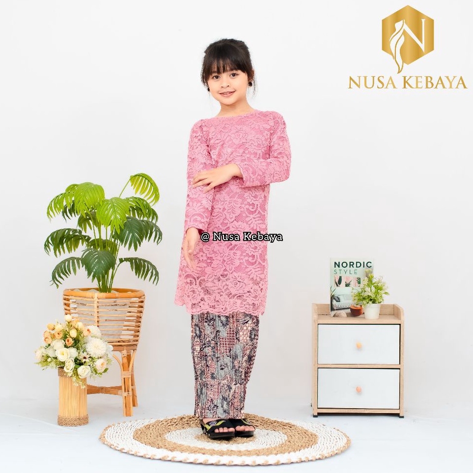 Paket Terkini  Setelan Kebaya Tunik Anak Bahan Brukat Set Rok Plisket  Baju Kebaya Anak Perempuan Um