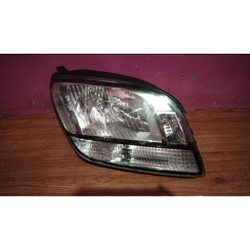 Headlamp lampu depan chevrolet orlando