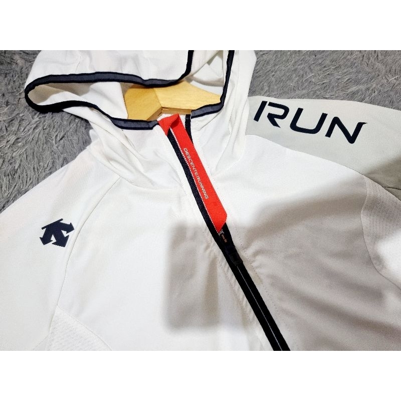 Jaket Sport Brand Descente