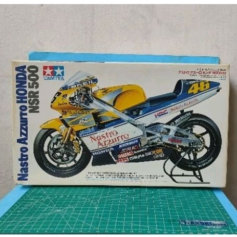 Tamiya modelkit honda NSR Valentino Rossi 2000