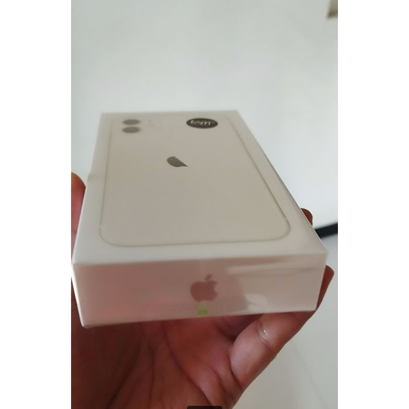 New Iphone 11/128 garansi resmi ibox