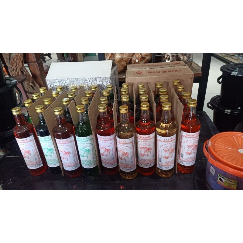 

SIRUP CAMPOLAY / THAMPOLAY, ISI 12PCS.TERUMRAH, OLEH OLEH KHAS CIREBON